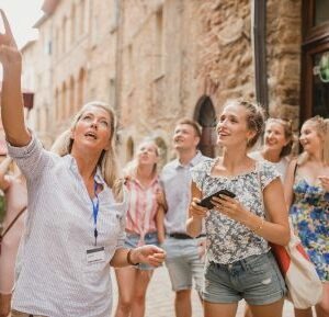 Estudiar la certificación guía turístico