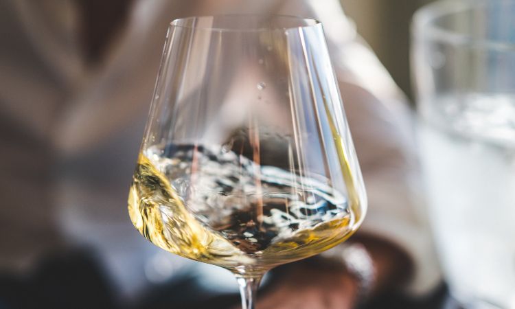 Funciones del sommelier y en qué se diferencia del enólogo